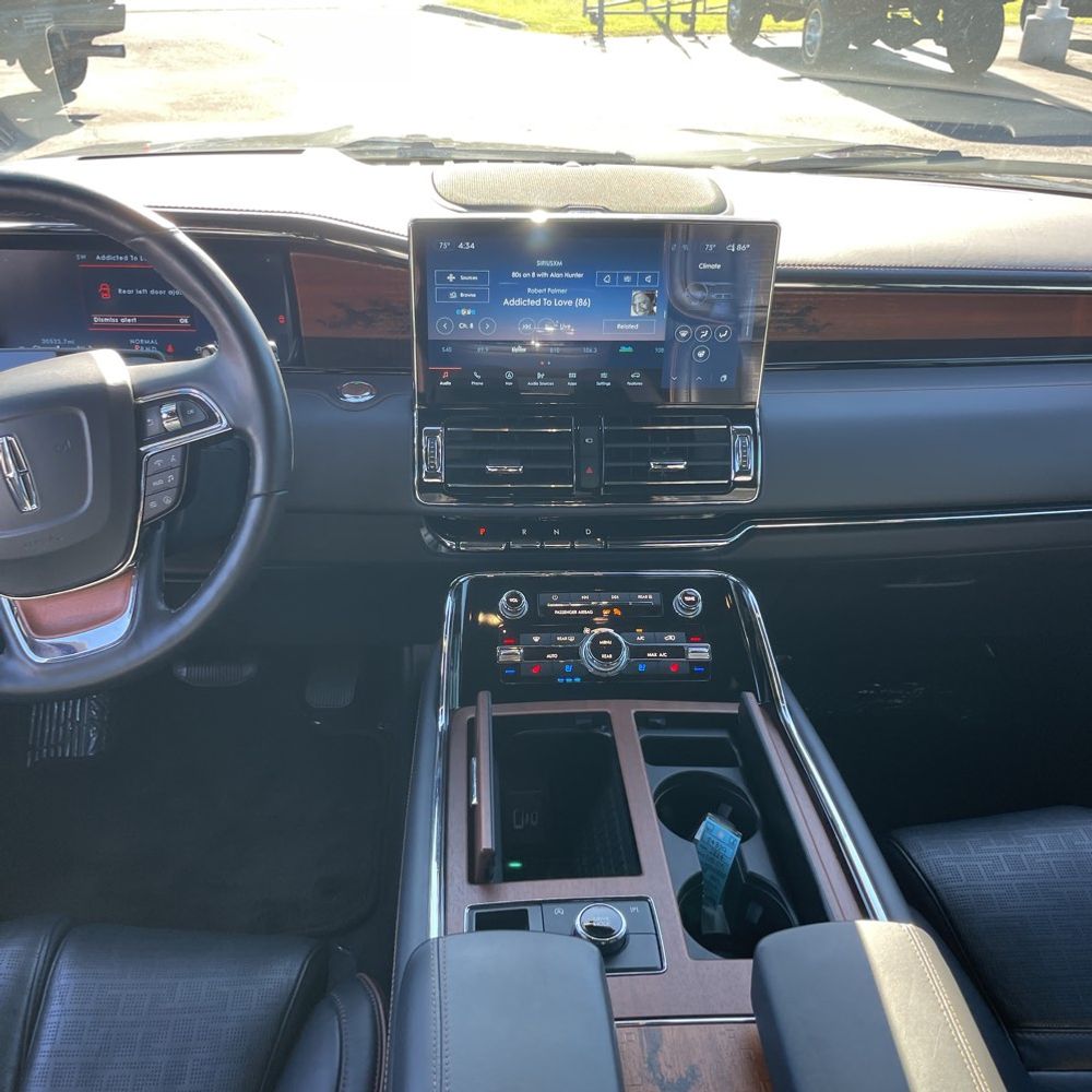 2024 Lincoln Navigator L Black Label