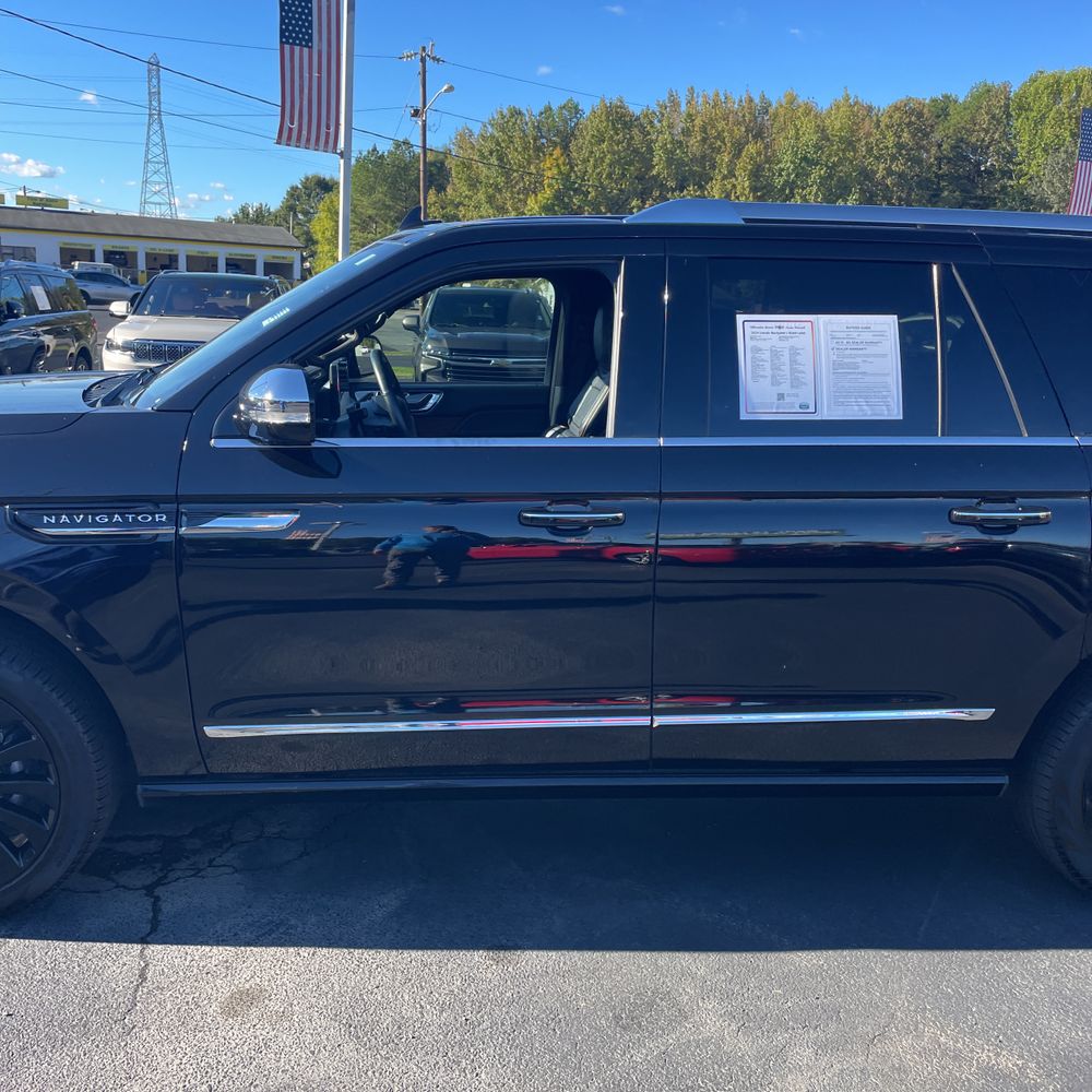 2024 Lincoln Navigator L Black Label