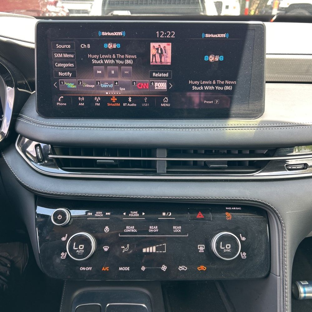 2025 INFINITI QX60 LUXE