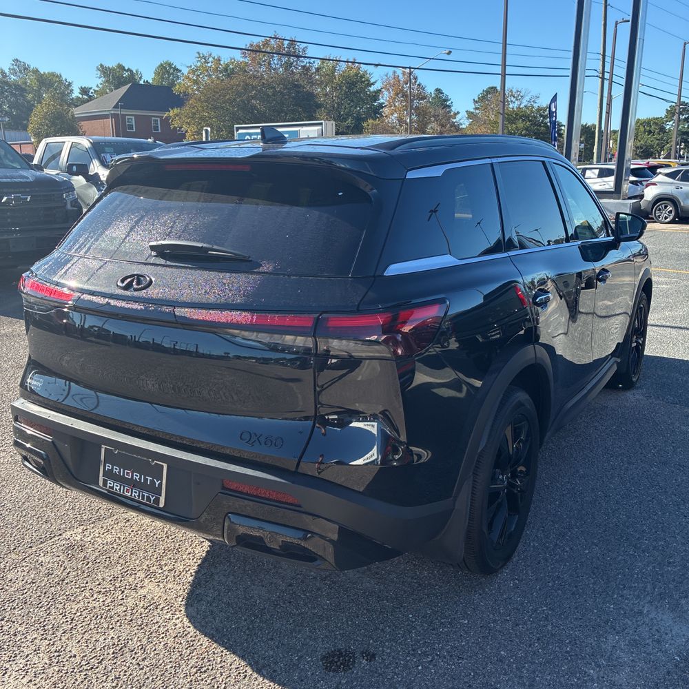 2025 INFINITI QX60 Luxe