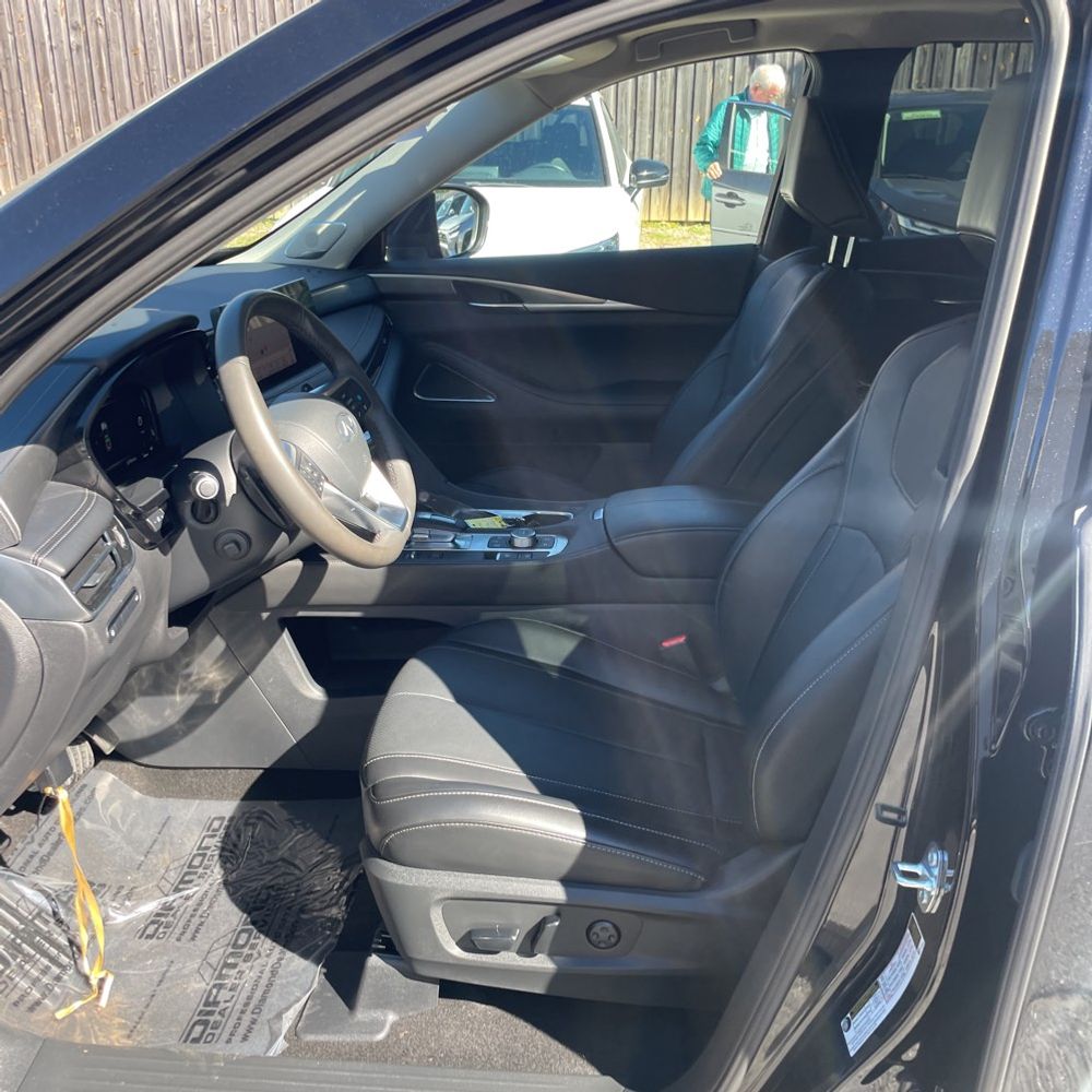2025 INFINITI QX60 Luxe