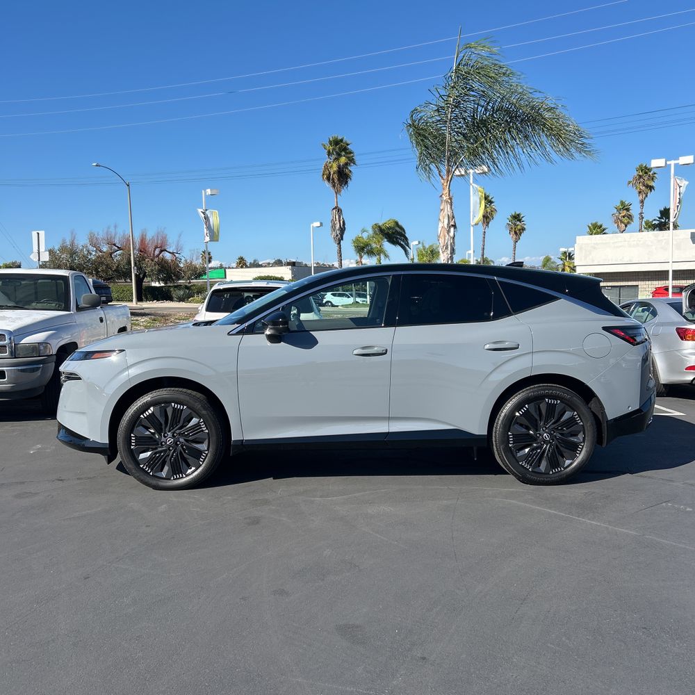 2025 Nissan Murano Platinum