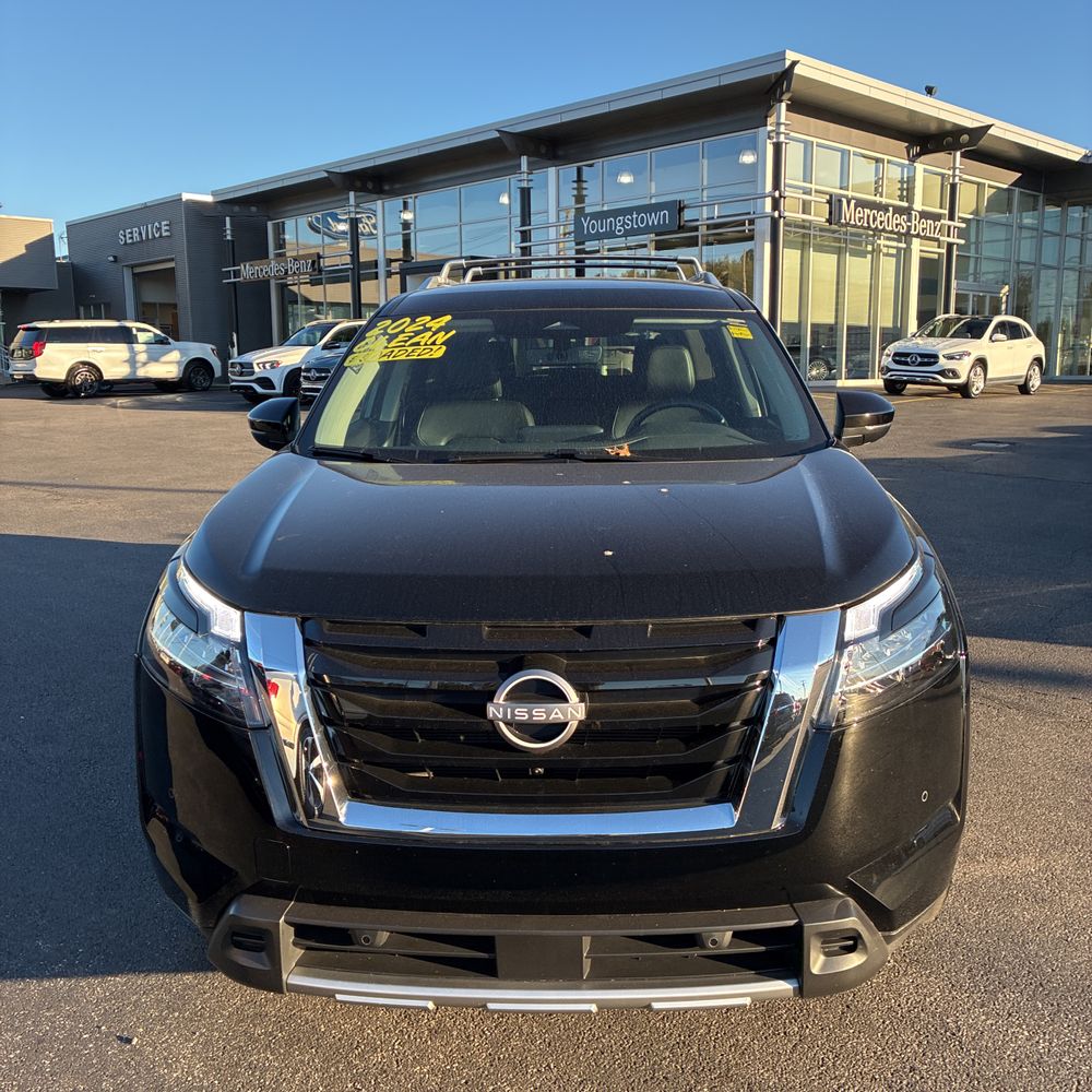 2024 Nissan Pathfinder SL