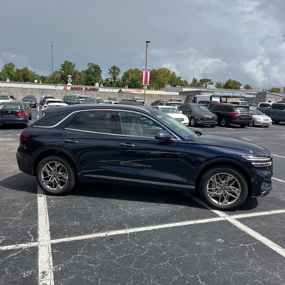 2025 Genesis GV70 2.5T Standard