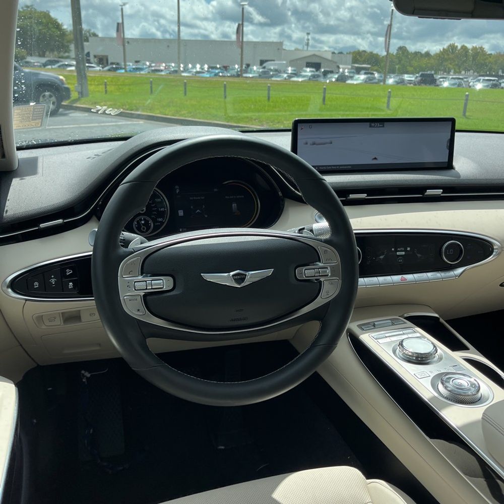2025 Genesis GV70 2.5T Standard