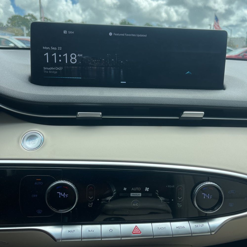 2025 Genesis GV70 2.5T Standard