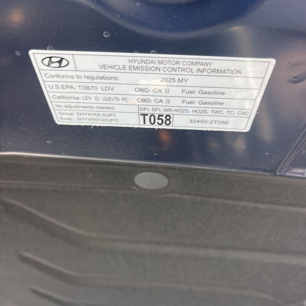 2025 Genesis GV70 2.5T Standard