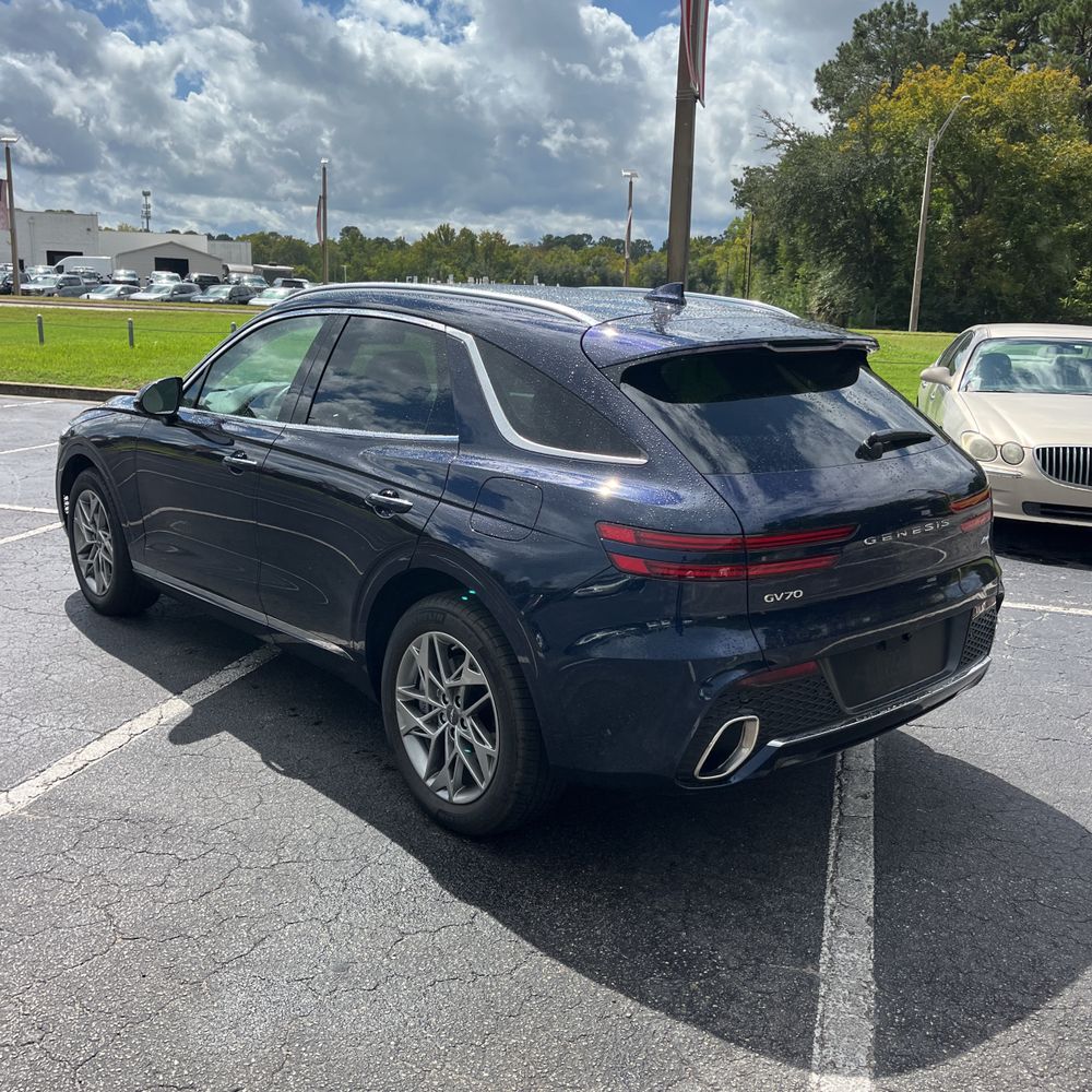 2025 Genesis GV70 2.5T Standard
