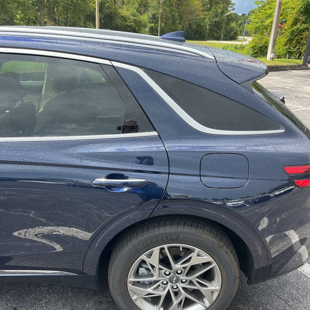 2025 Genesis GV70 2.5T Standard