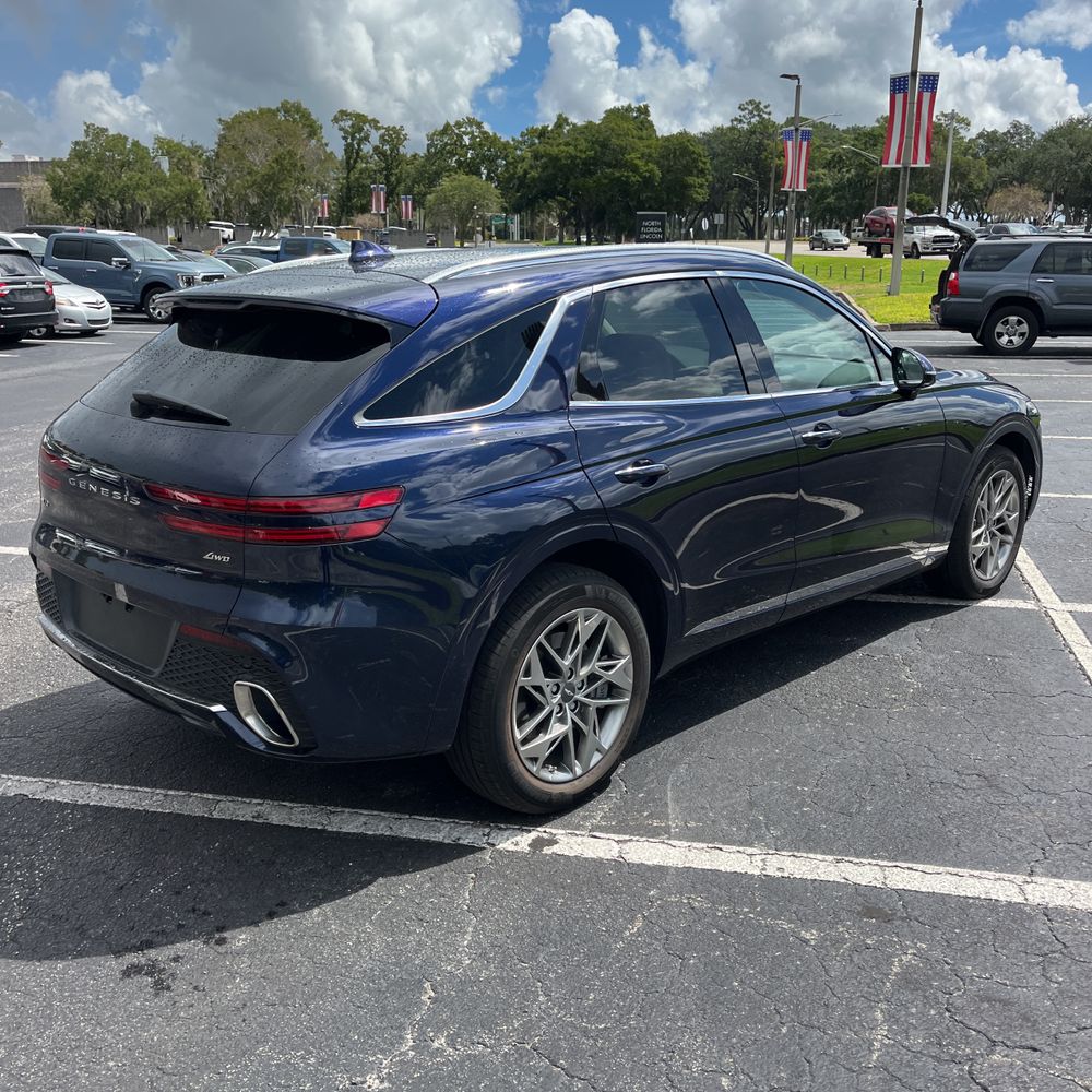 2025 Genesis GV70 2.5T Standard