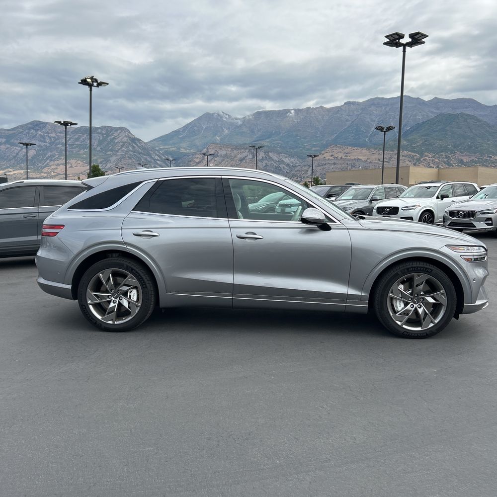 2025 Genesis Electrified GV70 Advanced