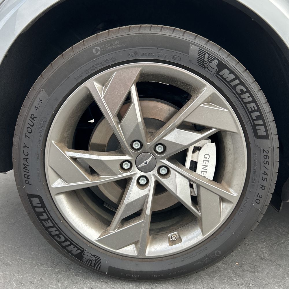 2025 Genesis Electrified GV70 Advanced