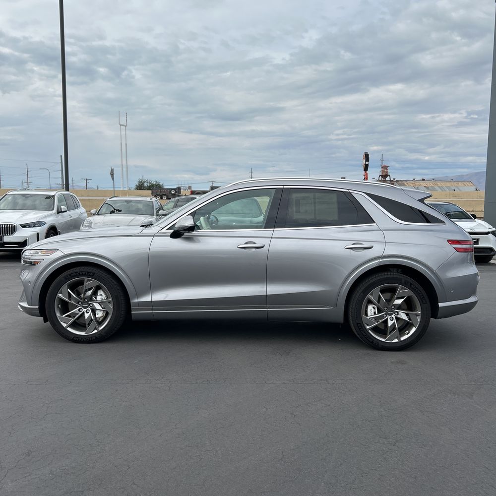 2025 Genesis Electrified GV70 Advanced