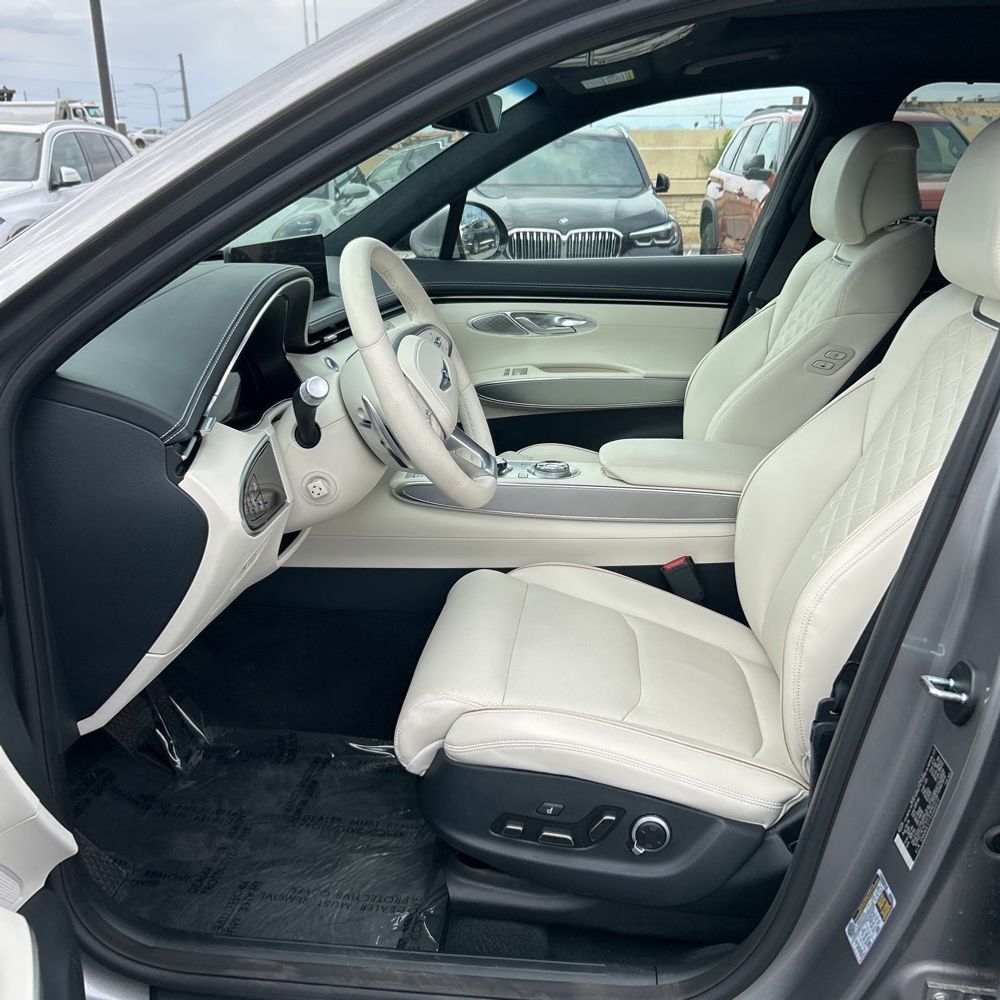 2025 Genesis Electrified GV70 Advanced