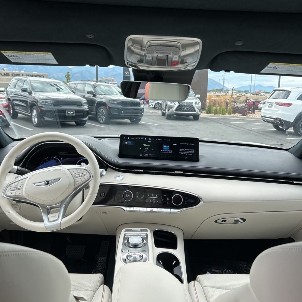 2025 Genesis Electrified GV70 Advanced