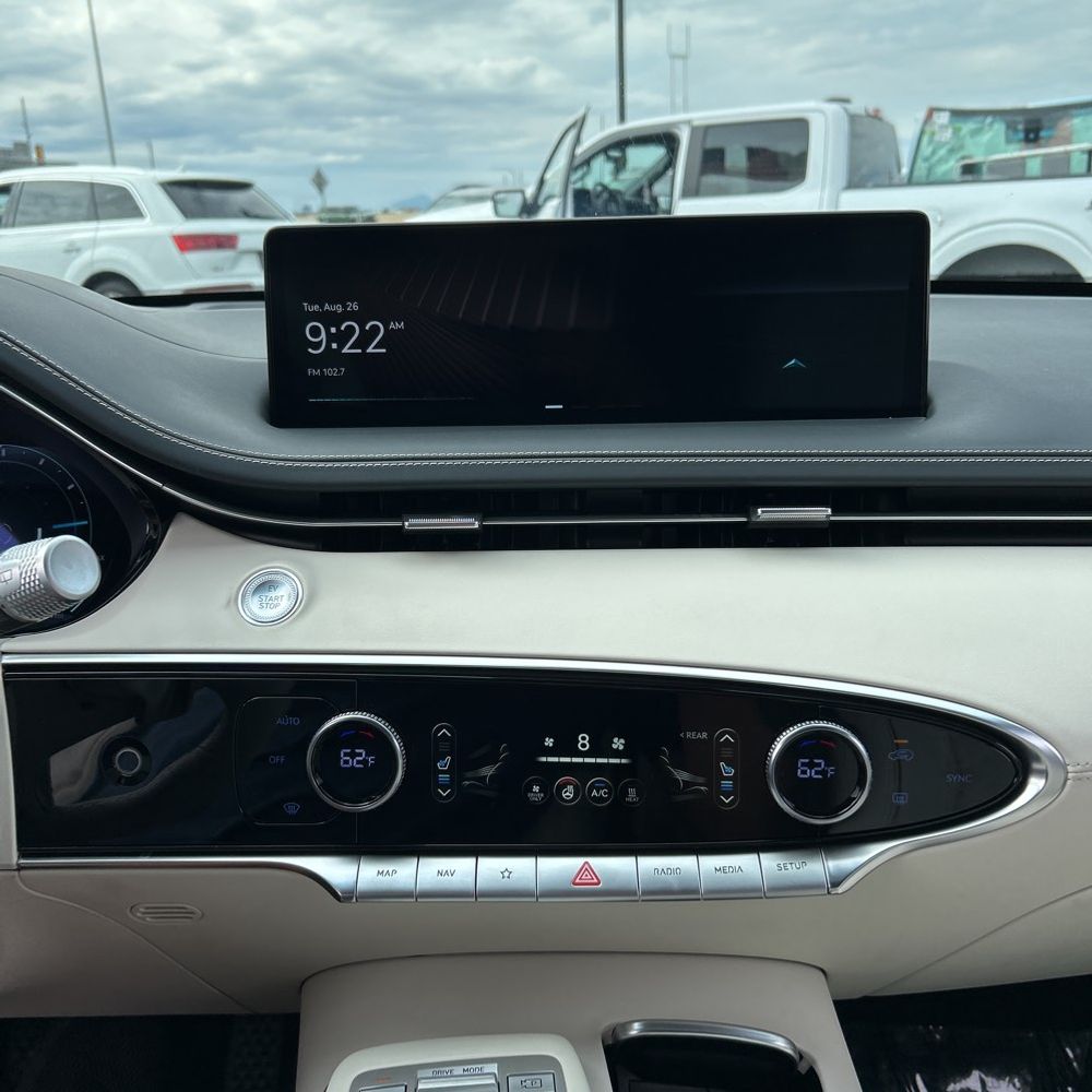 2025 Genesis Electrified GV70 Advanced