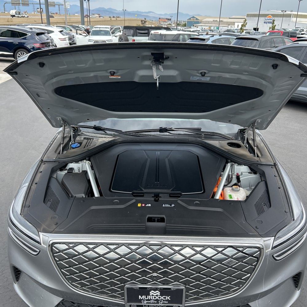 2025 Genesis Electrified GV70 Advanced