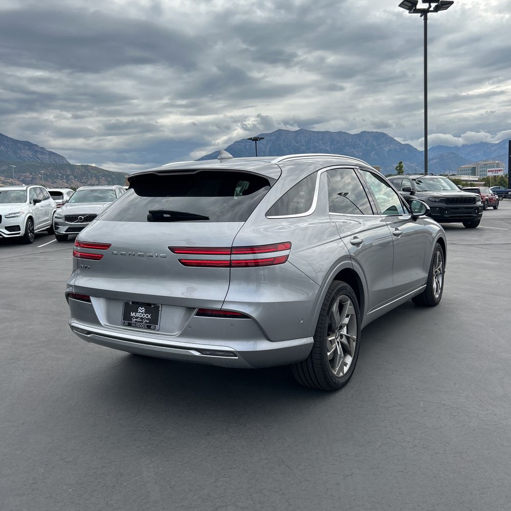 2025 Genesis Electrified GV70 Advanced