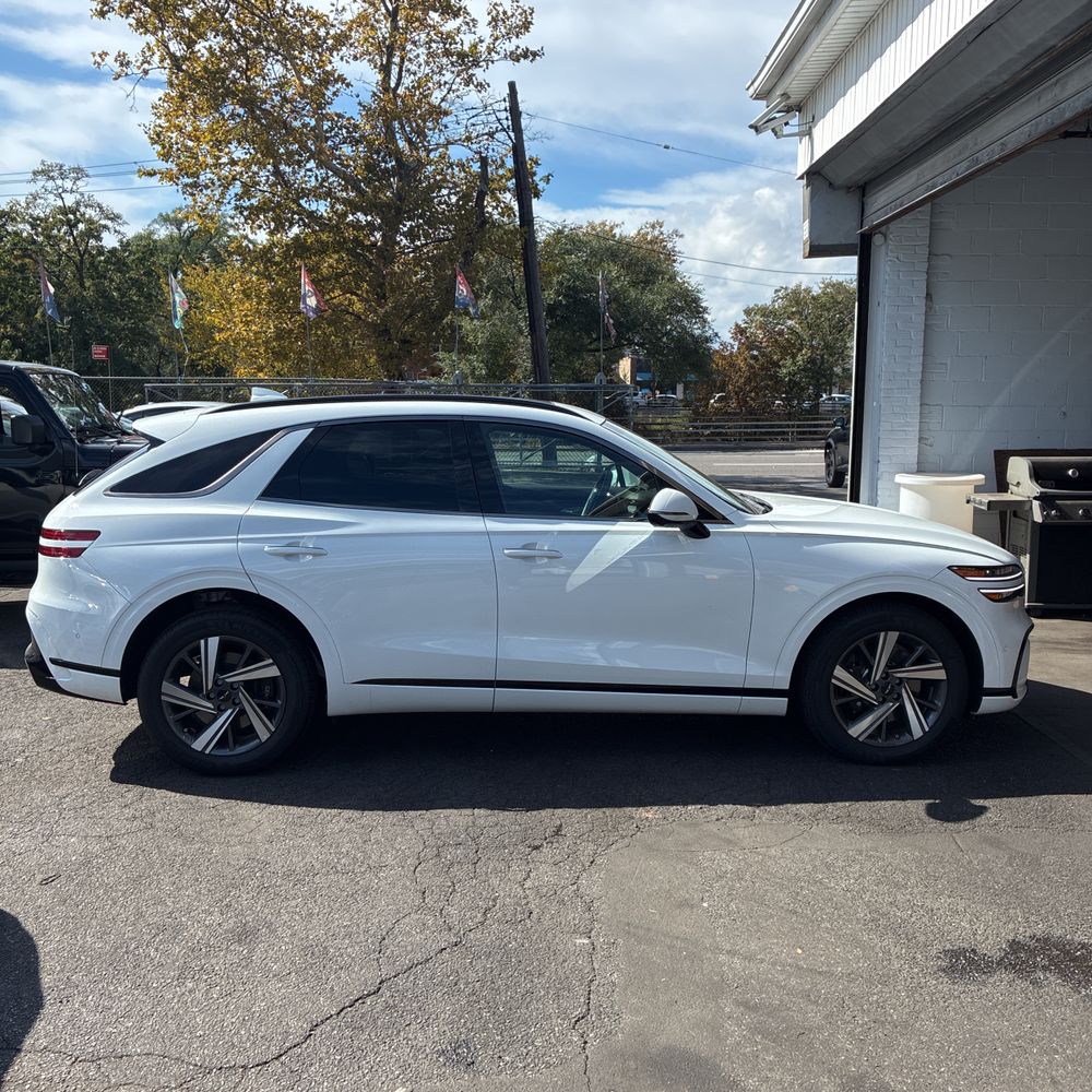 2026 Genesis GV70 3.5T Sport Advanced