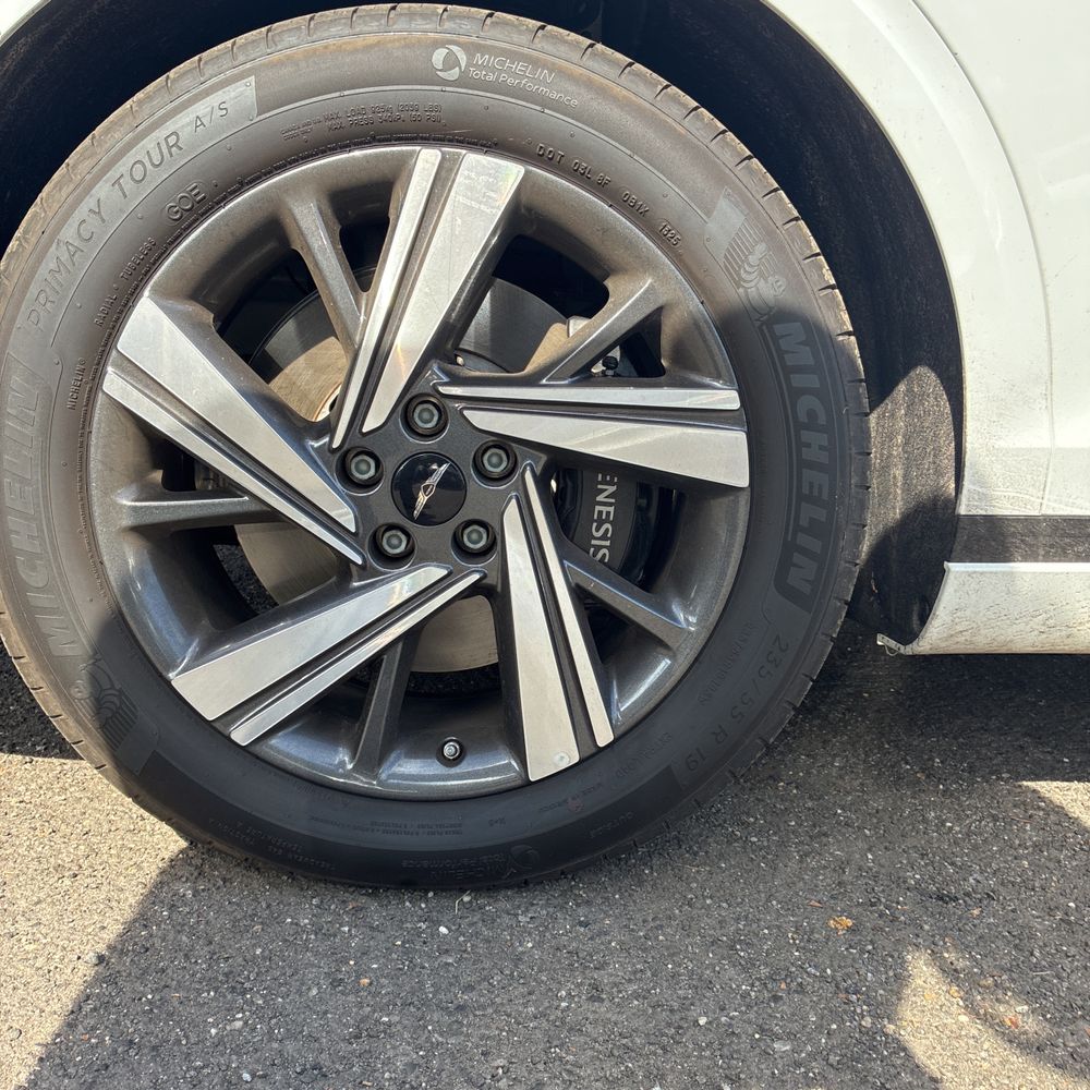 2026 Genesis GV70 3.5T Sport Advanced