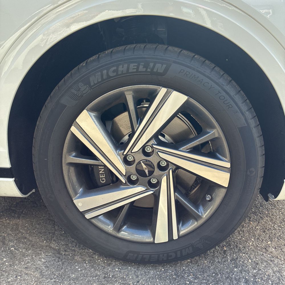 2026 Genesis GV70 3.5T Sport Advanced