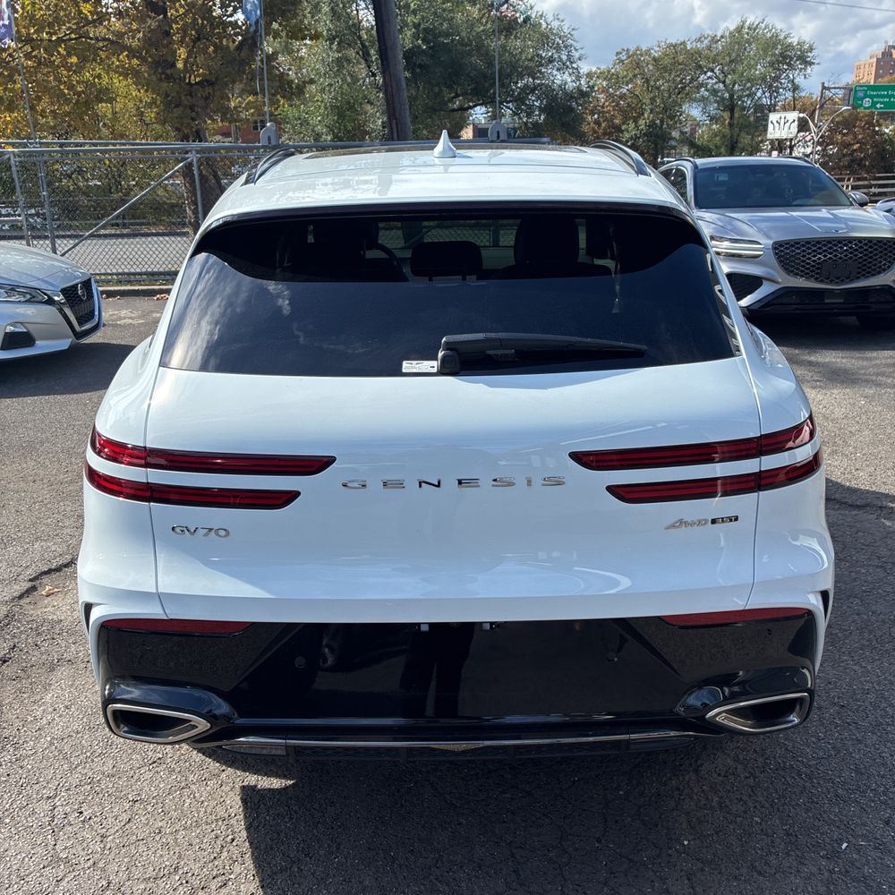 2026 Genesis GV70 3.5T Sport Advanced