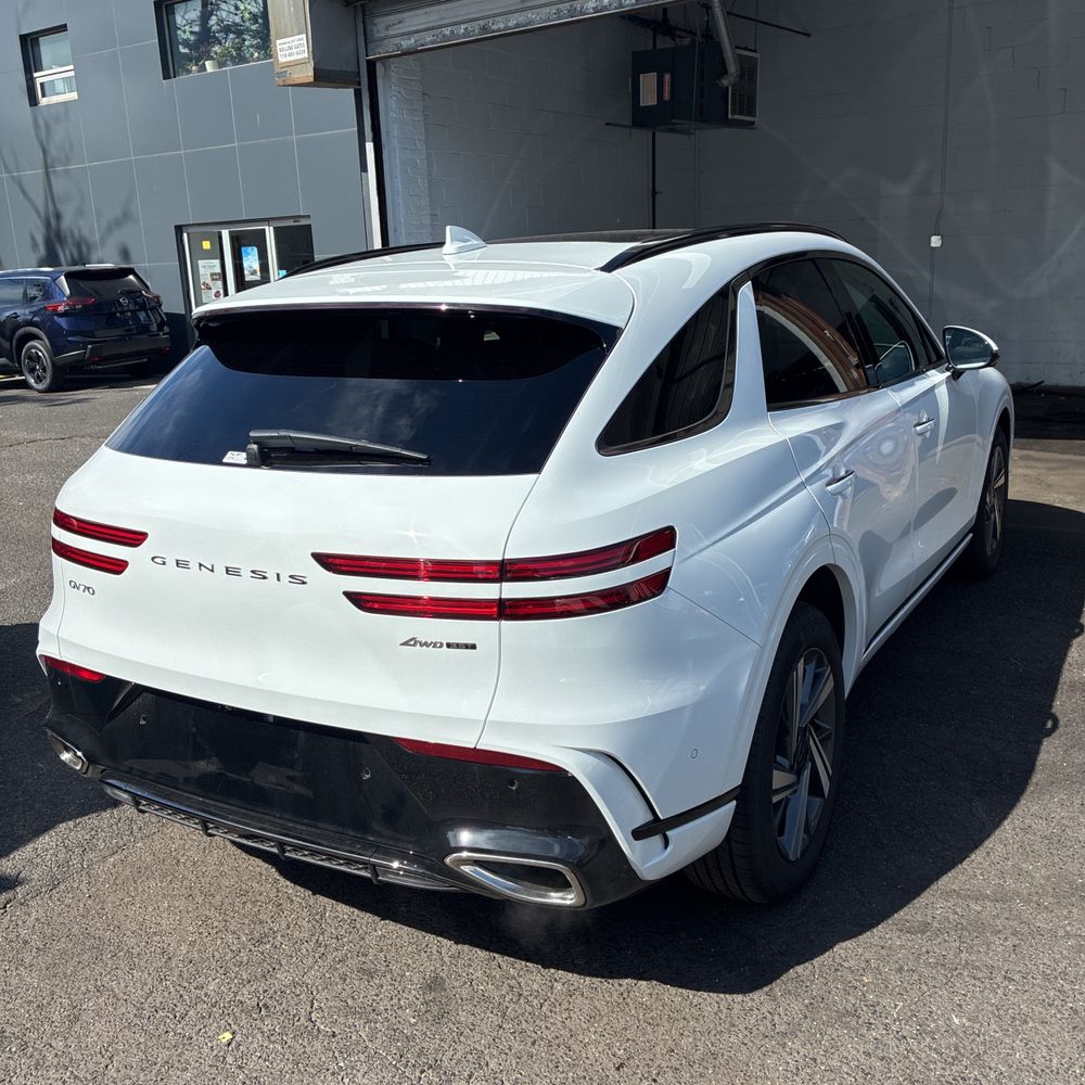 2026 Genesis GV70 3.5T Sport Advanced