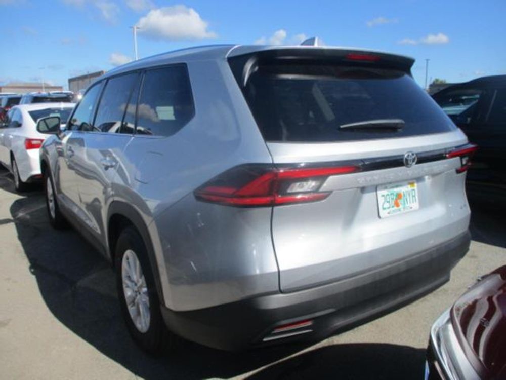 2025 Toyota Grand Highlander XLE