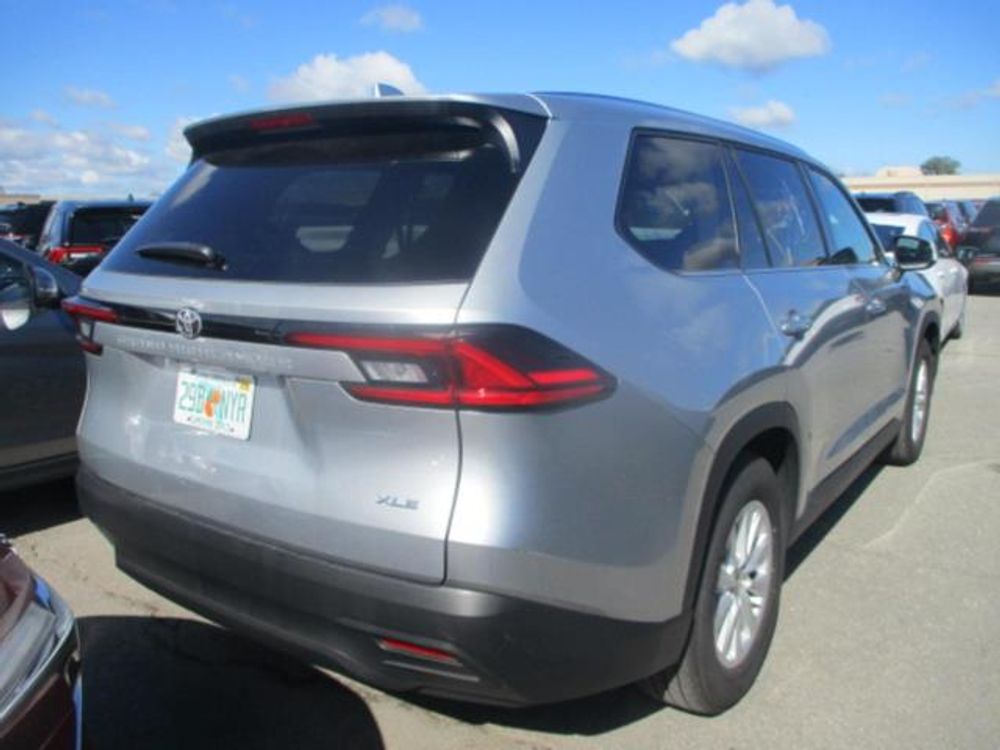 2025 Toyota Grand Highlander XLE