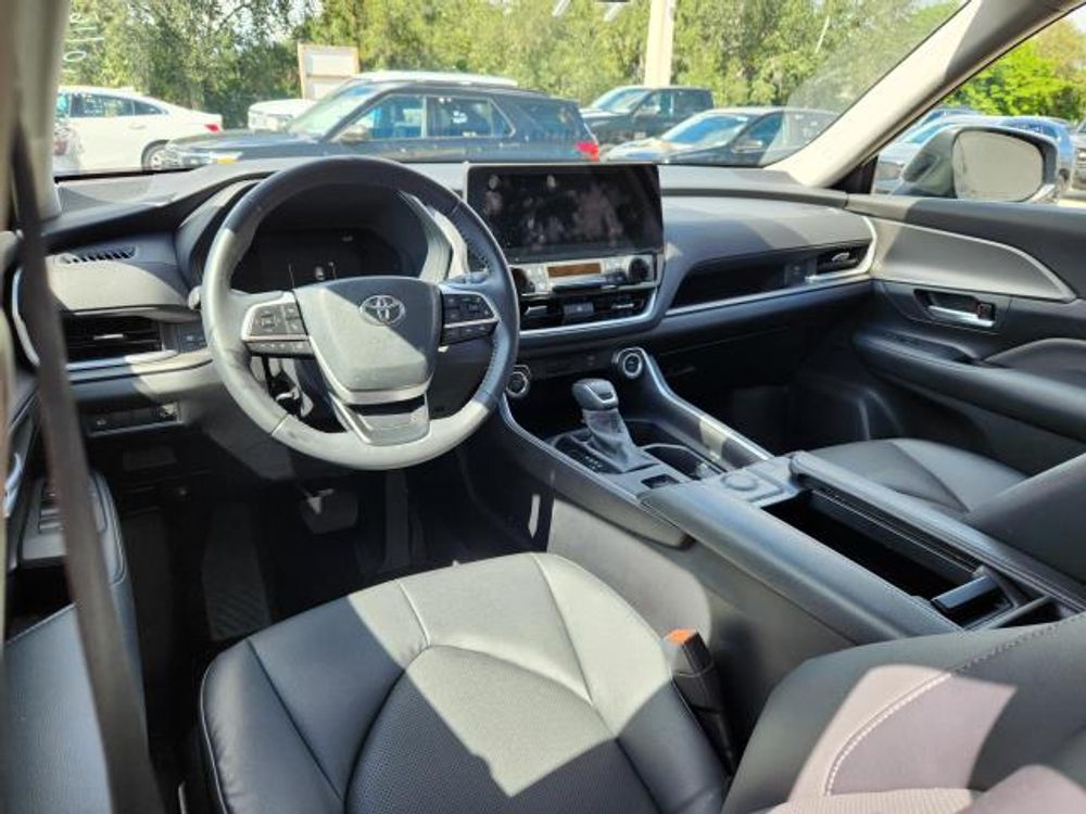 2025 Toyota Grand Highlander XLE