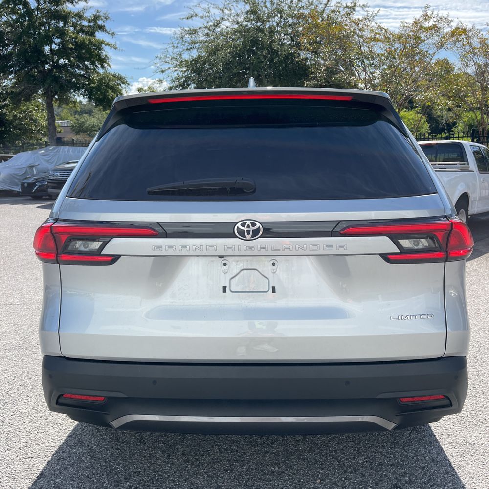2024 Toyota Grand Highlander Limited