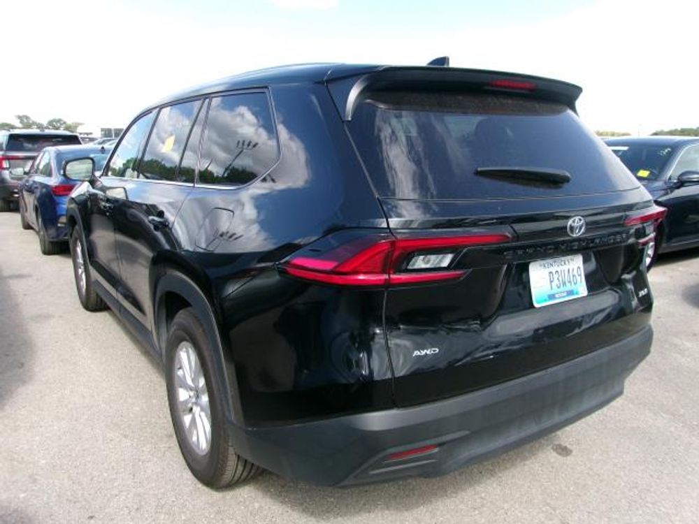 2025 Toyota Grand Highlander LE