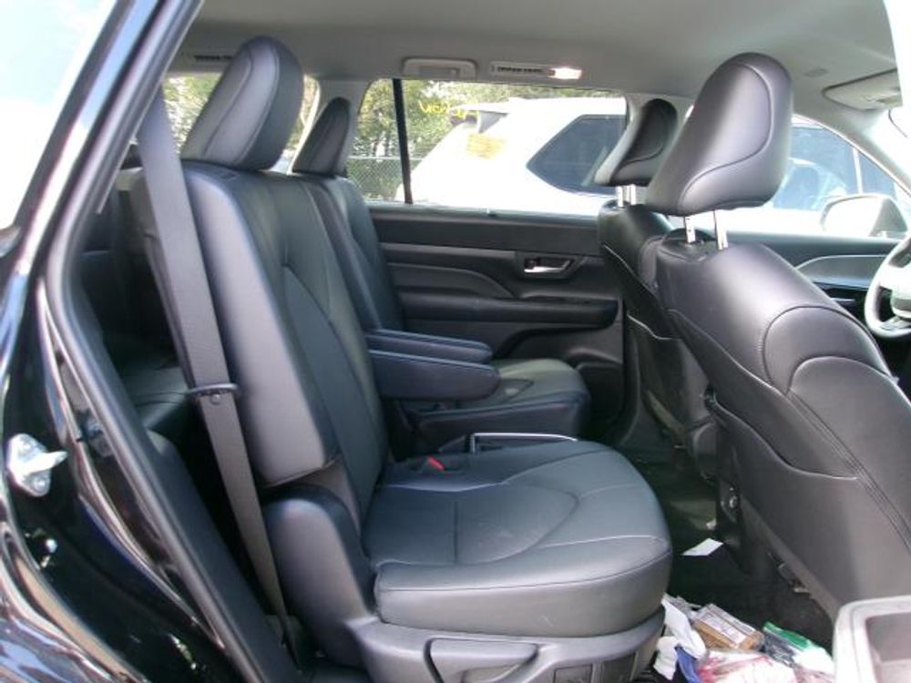 2025 Toyota Grand Highlander LE
