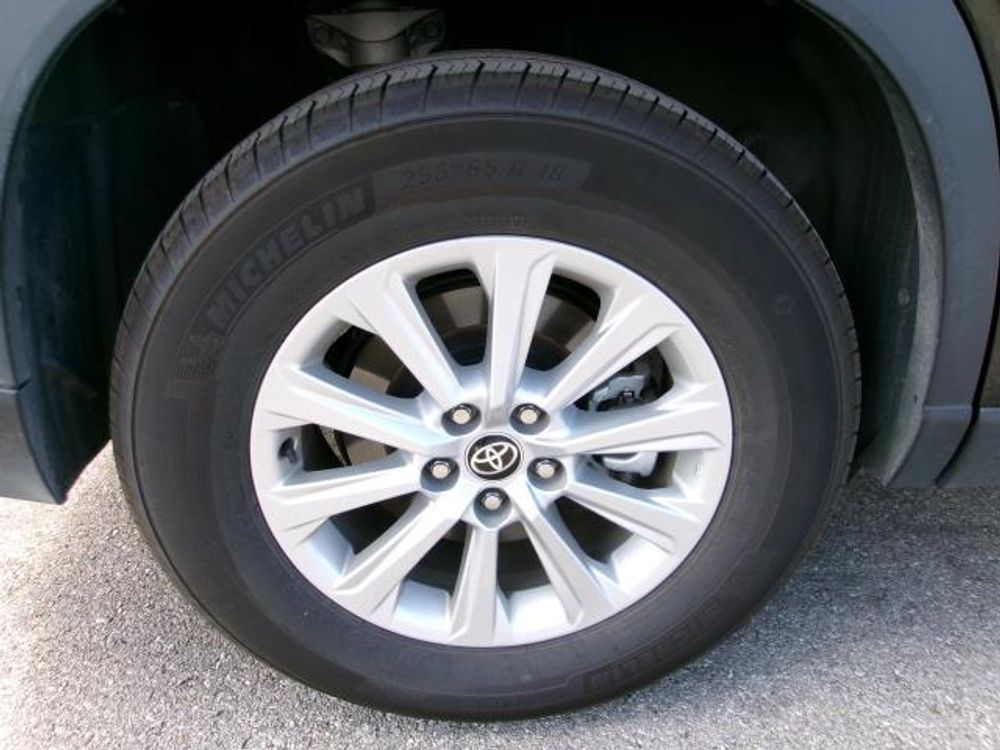2025 Toyota Grand Highlander LE
