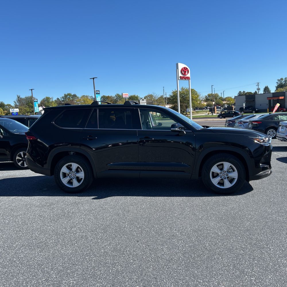 2025 Toyota Grand Highlander LE