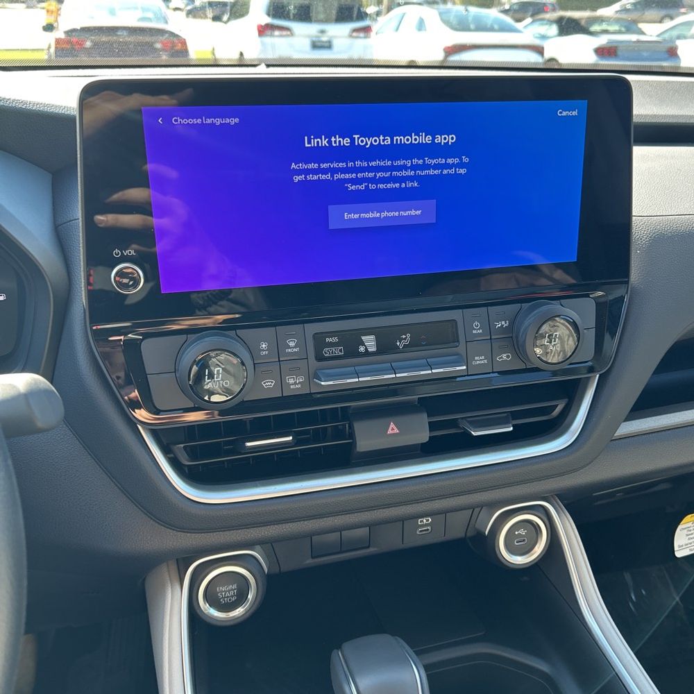 2025 Toyota Grand Highlander LE