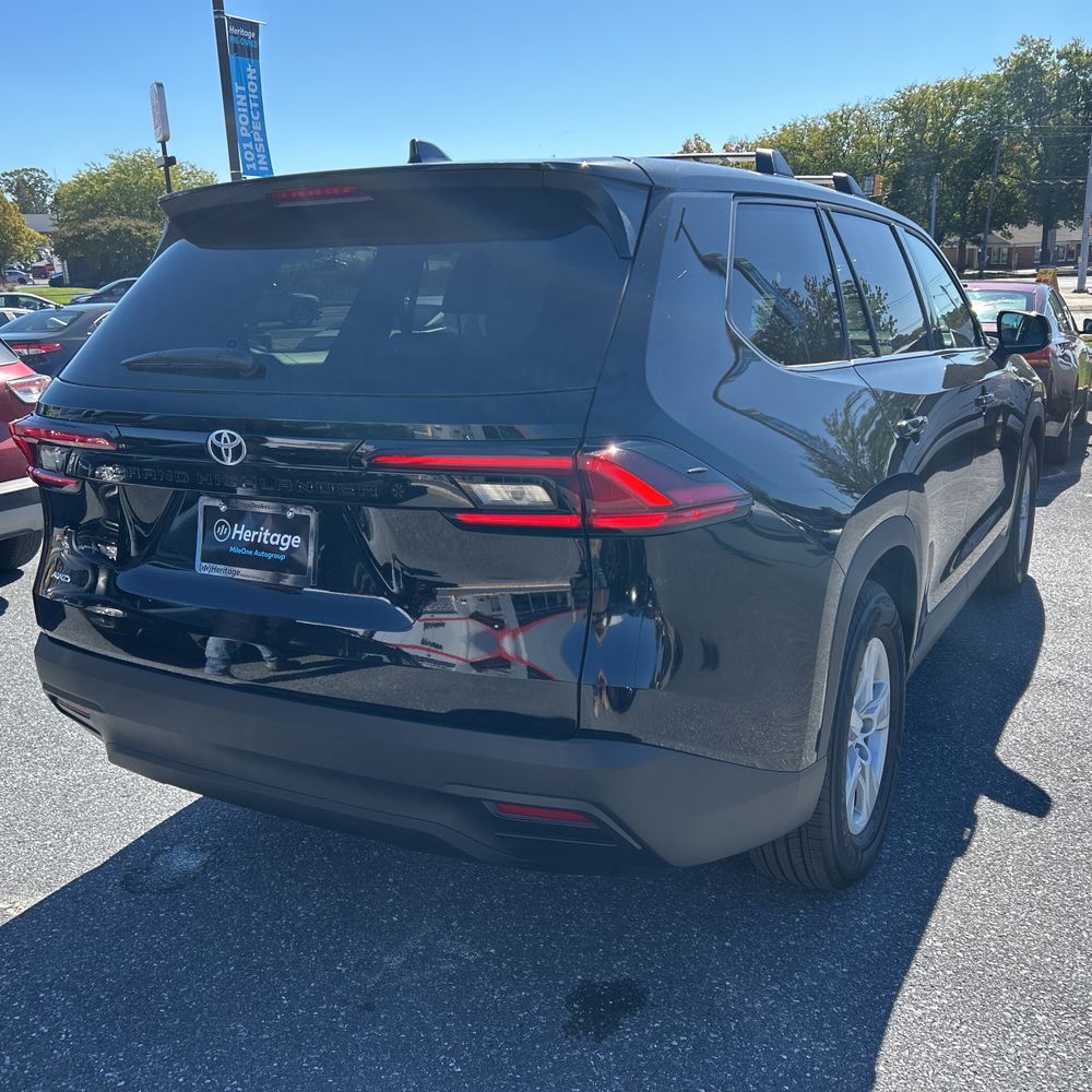2025 Toyota Grand Highlander LE