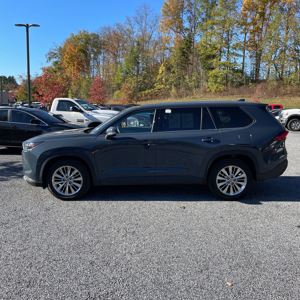 2024 Toyota Grand Highlander Platinum