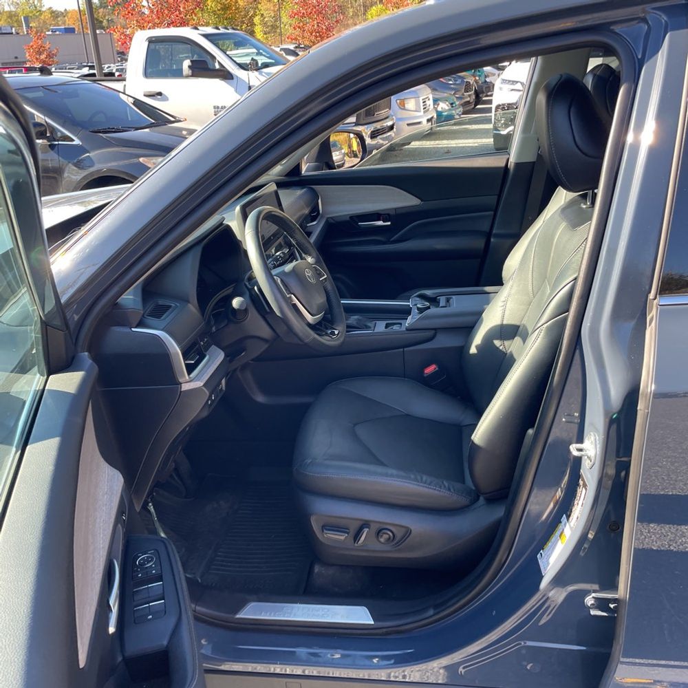 2024 Toyota Grand Highlander Platinum