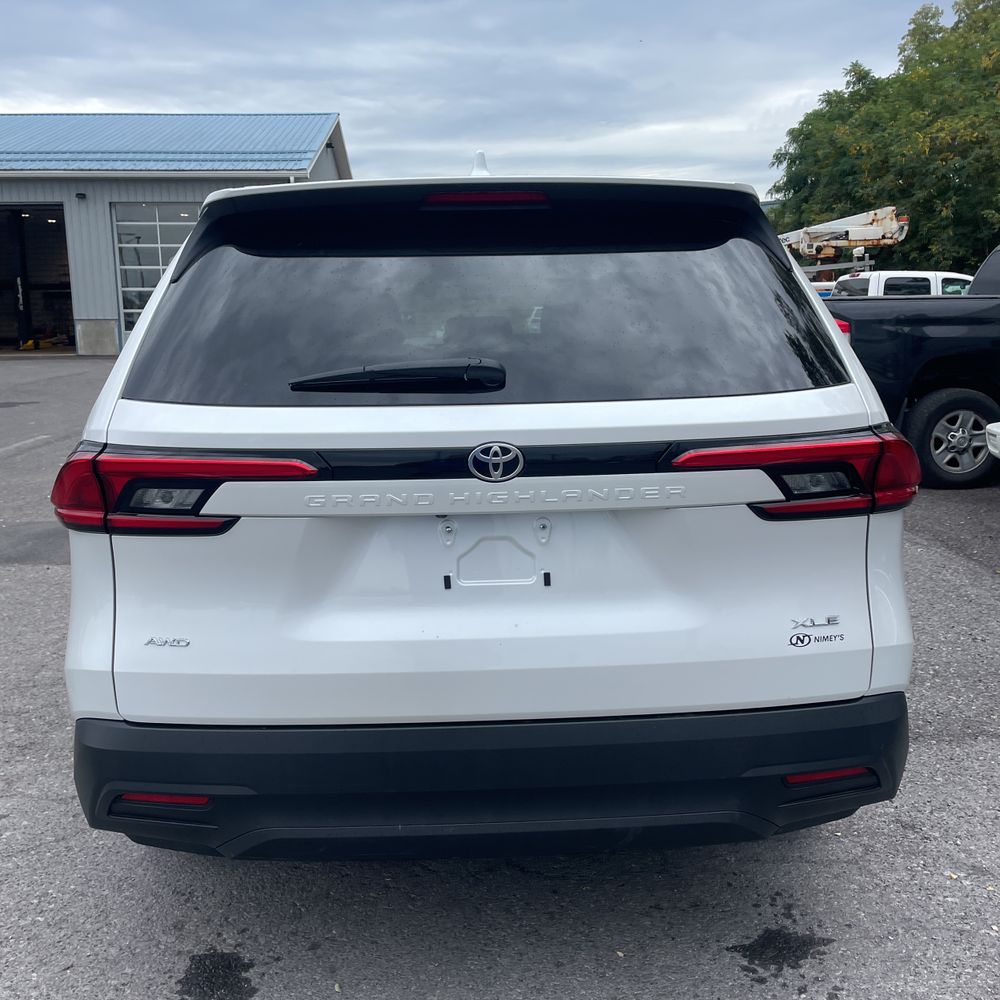 2024 Toyota Grand Highlander XLE