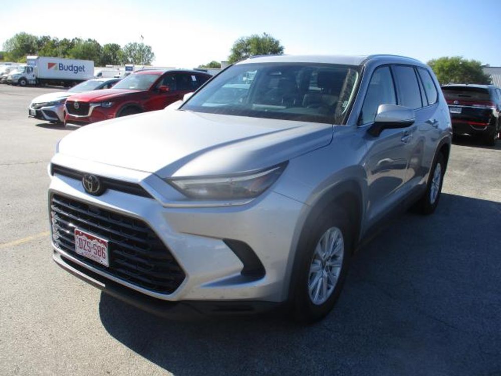 2025 Toyota Grand Highlander LE