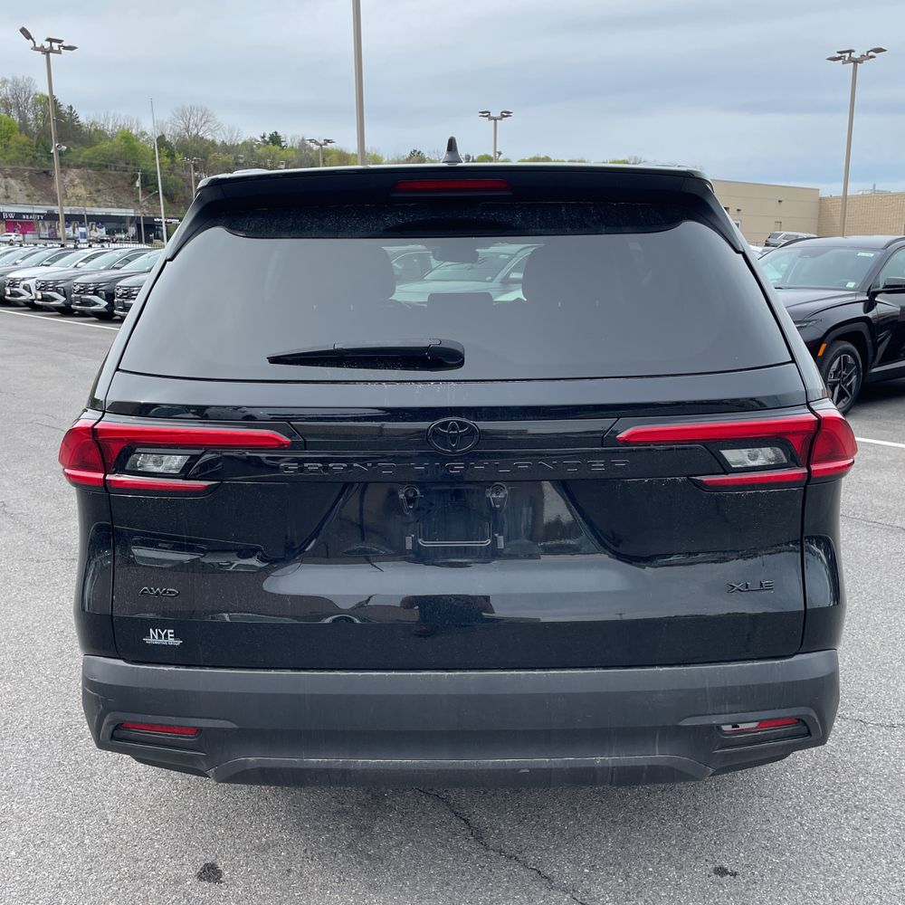 2024 Toyota Grand Highlander XLE