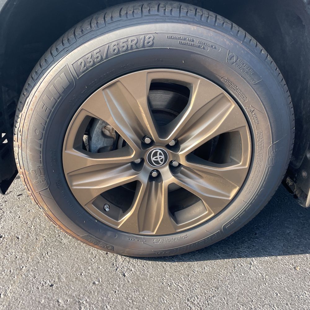 2023 Toyota Highlander Hybrid Bronze Edition