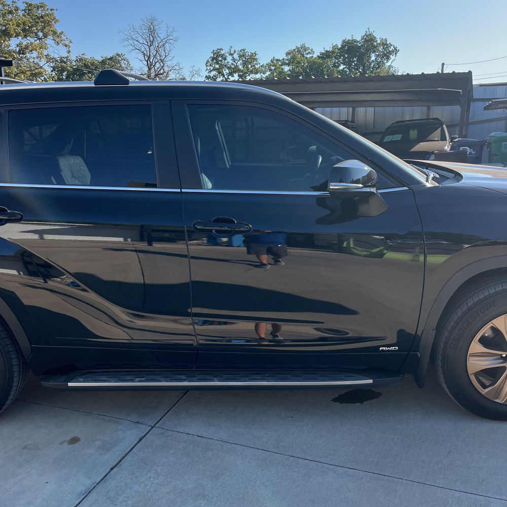 2023 Toyota Highlander Hybrid Bronze Edition