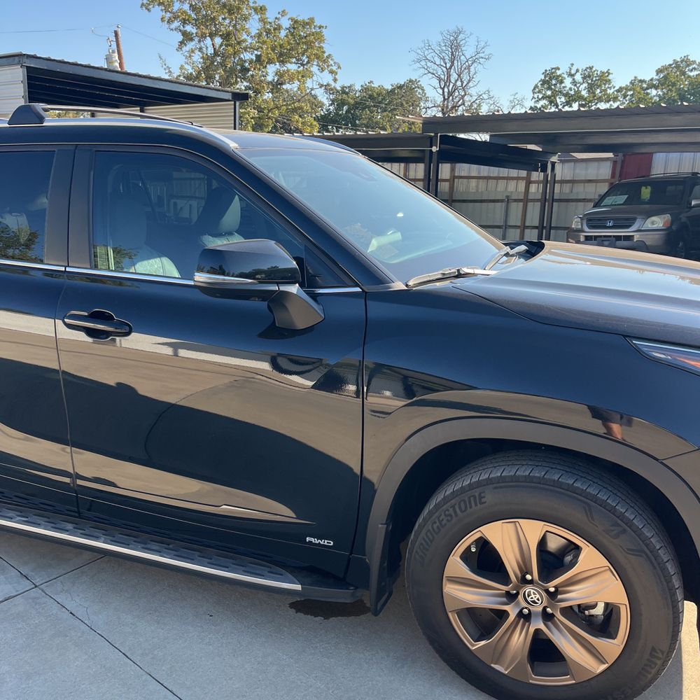 2023 Toyota Highlander Hybrid Bronze Edition