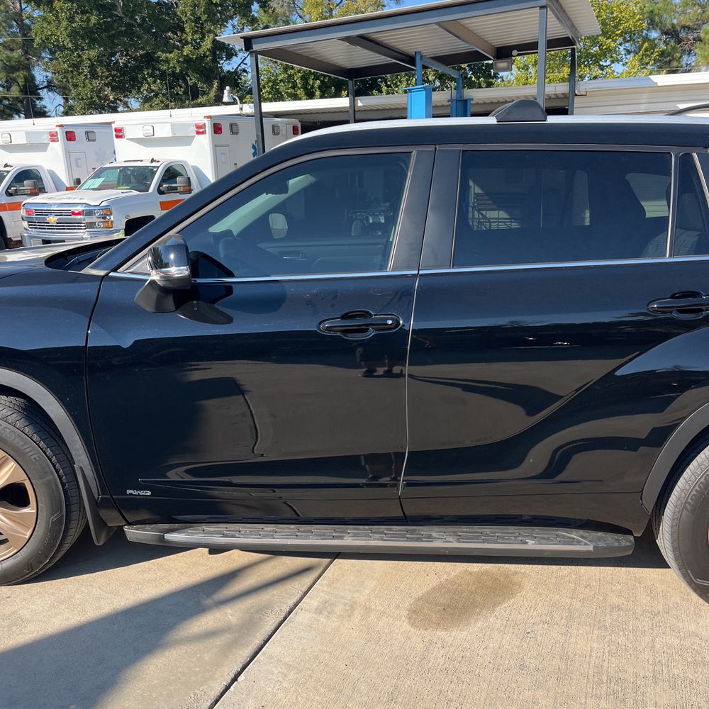 2023 Toyota Highlander Hybrid Bronze Edition