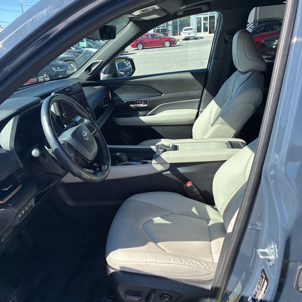 2024 Toyota Grand Highlander Hybrid MAX Platinum