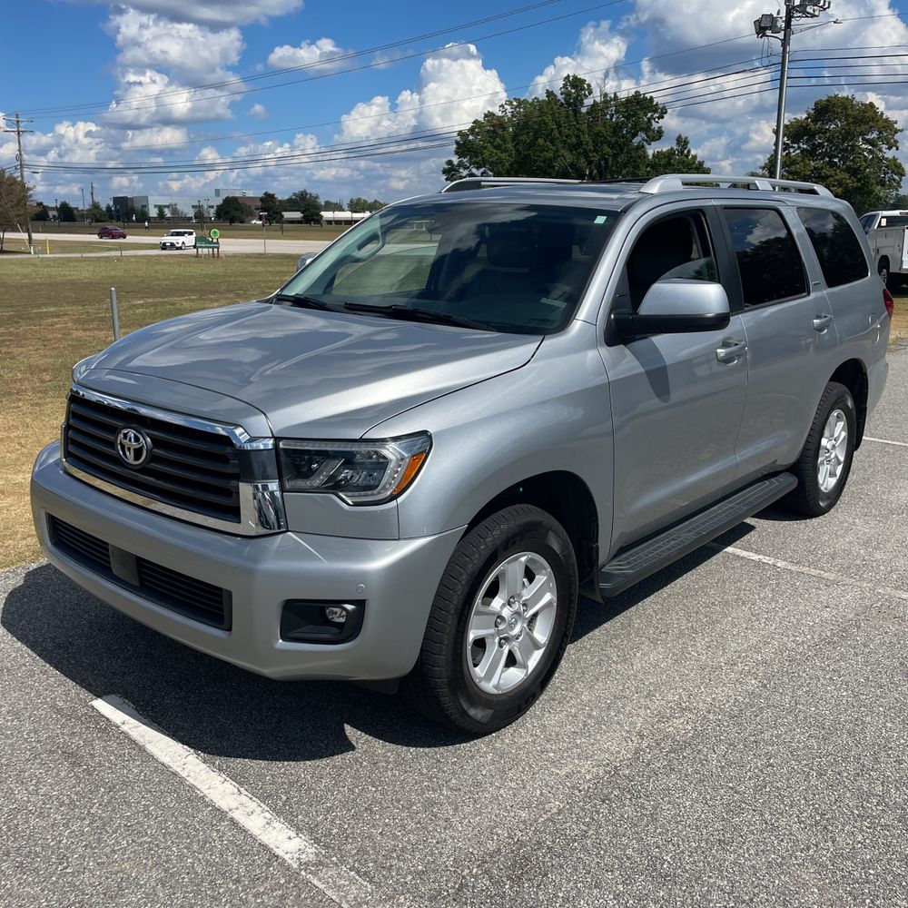 2022 Toyota Sequoia SR5