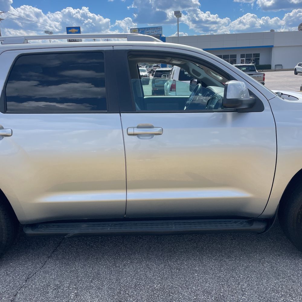 2022 Toyota Sequoia SR5