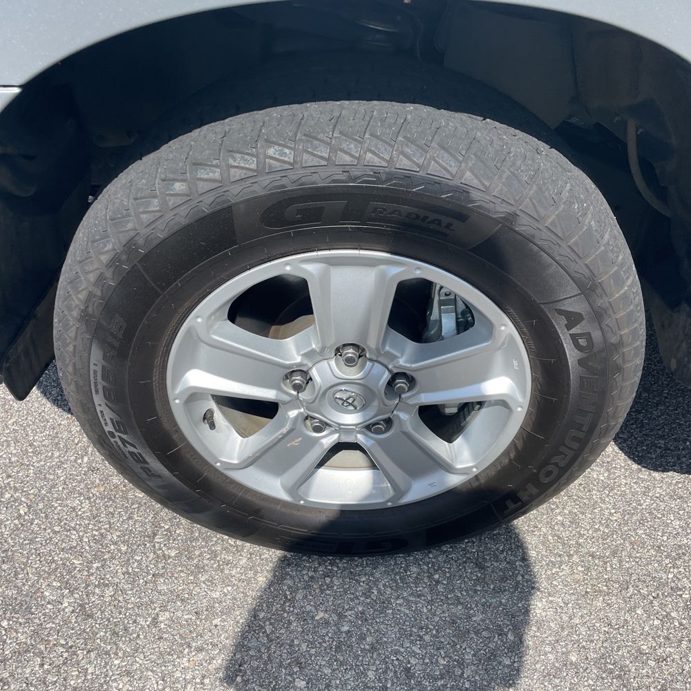 2022 Toyota Sequoia SR5